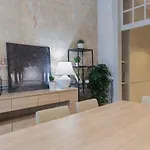 Lovelystay - 3 Bedroom Downtown Wonderwall Lisboa