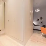 Lovelystay - 3 Bedroom Downtown Wonderwall Apartamento Lisboa