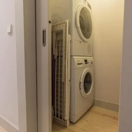 Lovelystay - 3 Bedroom Downtown Wonderwall