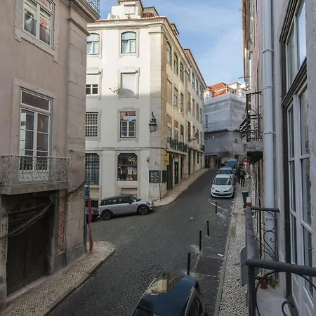 Lovelystay - 3 Bedroom Downtown Wonderwall Lisbon