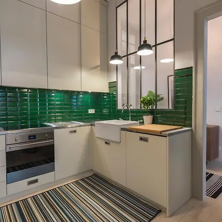 Apartment Lovelystay - 3 Bedroom Downtown Wonderwall Lisbon