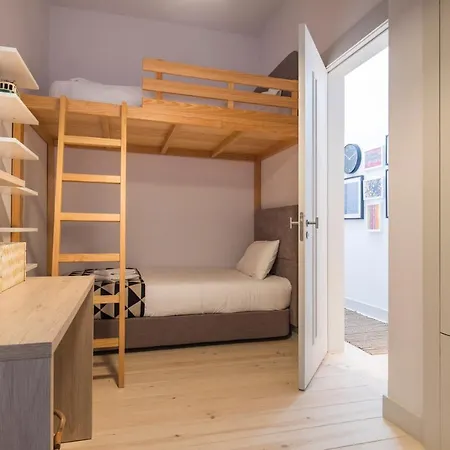 Lovelystay - 3 Bedroom Downtown Wonderwall Apartman Lisboa