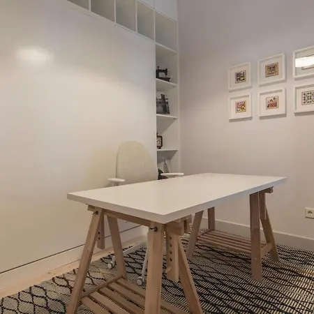 Lovelystay - 3 Bedroom Downtown Wonderwall