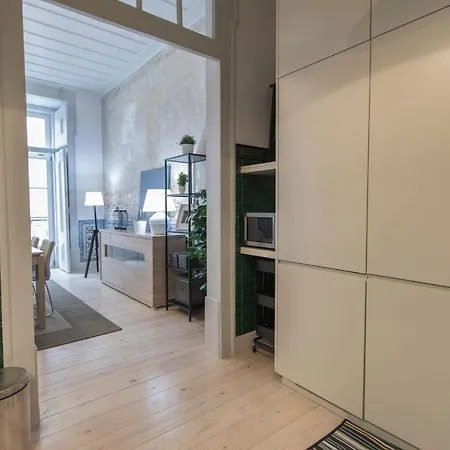 Lovelystay - 3 Bedroom Downtown Wonderwall アパート リスボン
