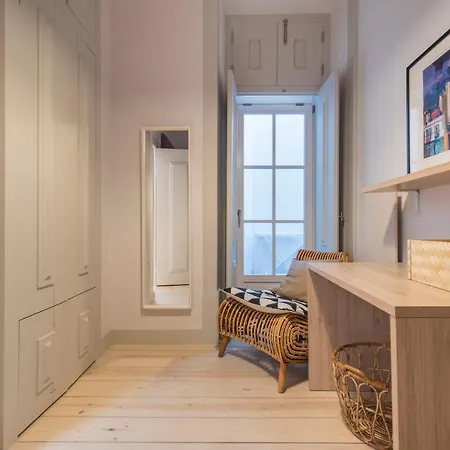 Lovelystay - 3 Bedroom Downtown Wonderwall * リスボン